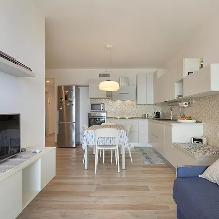 Il Maestrale - Santo Stefano Apartment *